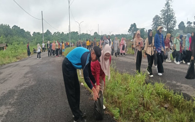 Kemenag Empat Lawang Hadiri dan Isi Doa pada PLOGGING RUN Peringatan Hari HUT empat Lawang, Kartini dan HKG PKK ke-54
